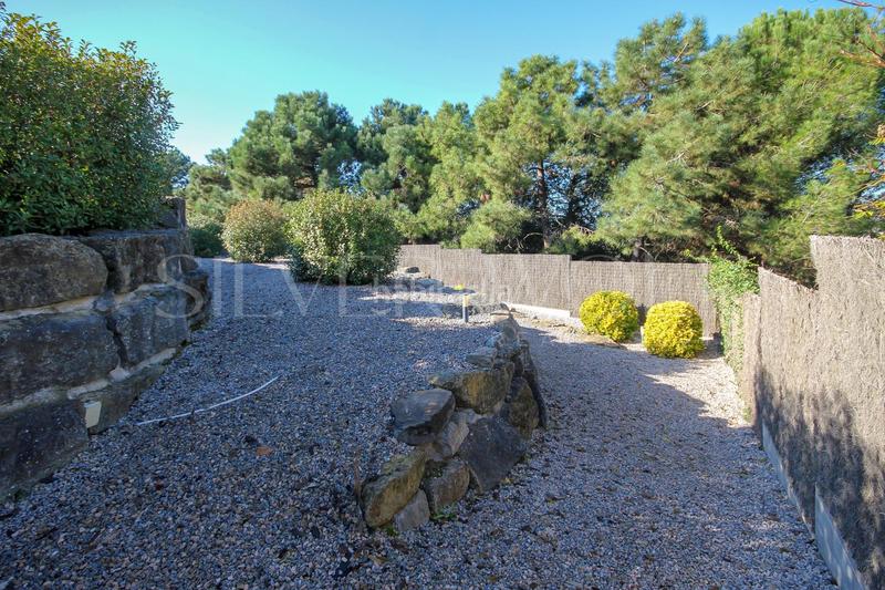 Foto 2968d763-bd81-4184-b191-8c2e994414ca. Casa diamante en la roca en Roca del Vallès (La)