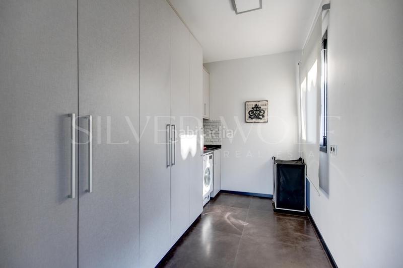 Foto 4e3043f4-c65d-48f2-bc8f-8f5ef9111b98. Casa diamante en la roca en Roca del Vallès (La)