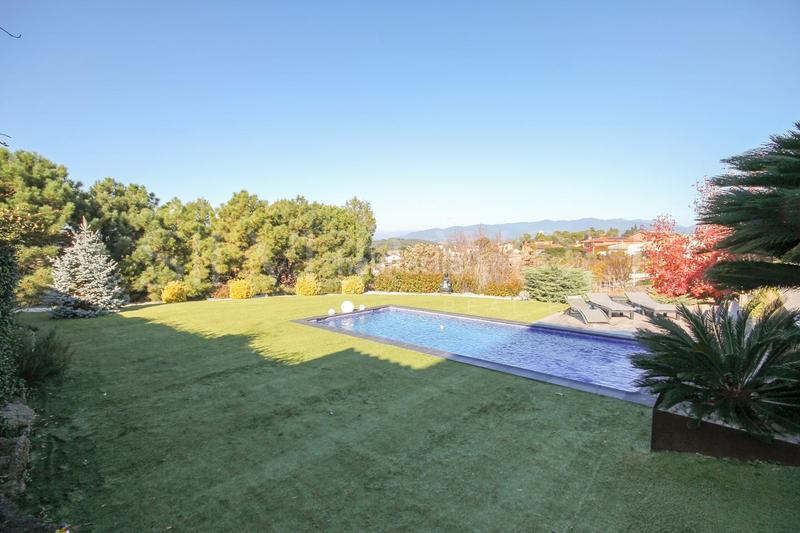 Foto 844db6c8-bc0a-4048-b929-468e170641b7. Casa diamante en la roca en Roca del Vallès (La)