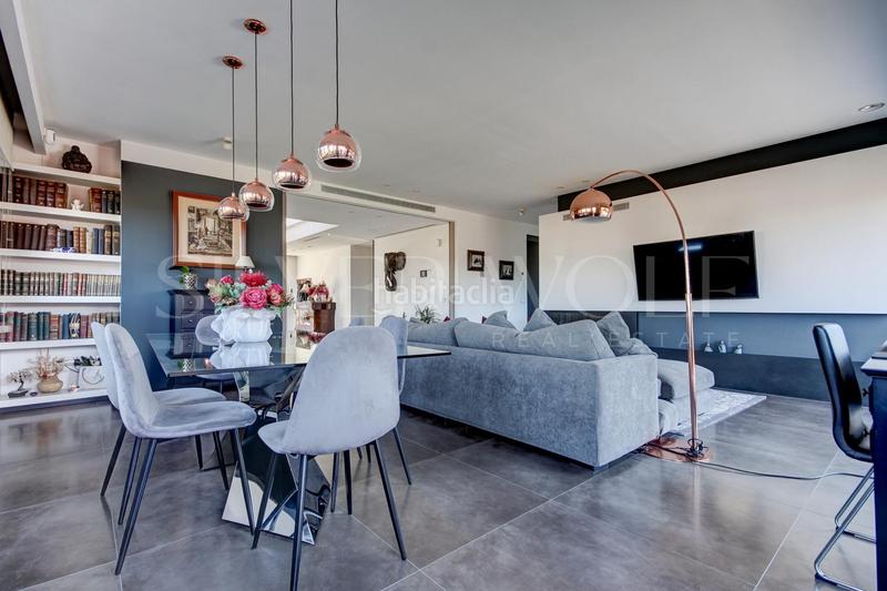 Foto ab1a9050-f4d5-424e-9065-9df893695071. Casa diamante en la roca en Roca del Vallès (La)