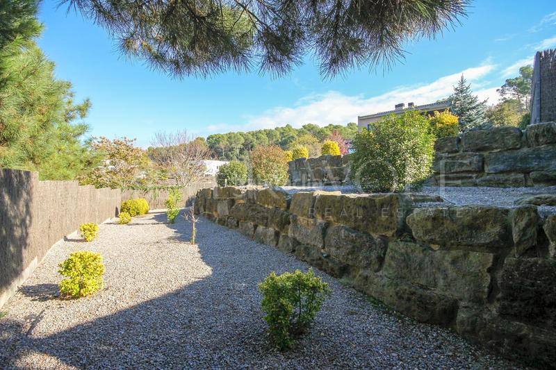 Foto b3c773c4-ea6b-4110-ba90-0440579ae020. Casa diamante en la roca en Roca del Vallès (La)