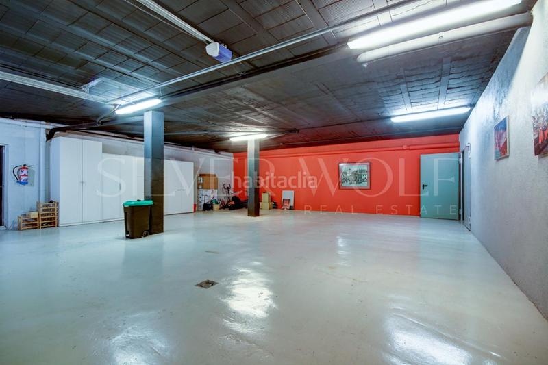 Foto bf8e3eac-3396-4f24-a6fc-c165a6664322. Casa diamante en la roca en Roca del Vallès (La)