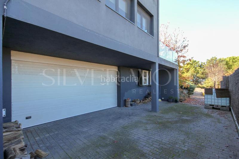 Foto c9163707-30b4-43bc-abcd-d87e558bdf41. Casa diamante en la roca en Roca del Vallès (La)