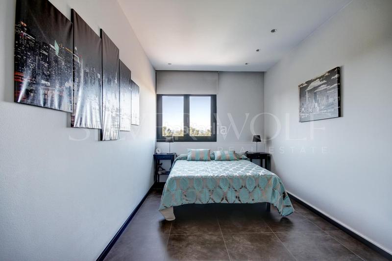 Foto ff61ab8f-10b7-400e-b86d-865f0082067d. Casa diamante en la roca en Roca del Vallès (La)