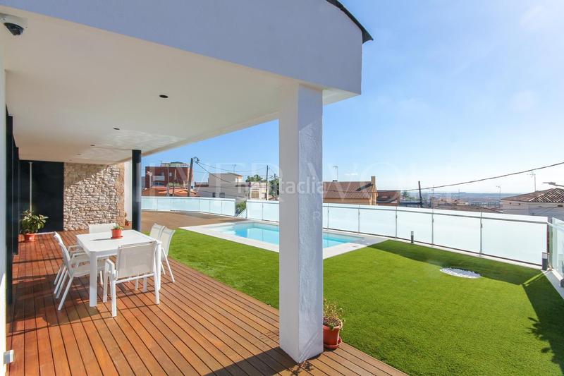 Foto 4fb00e3f-9be0-4546-9cf2-60a0183d31f8. Haus mit heizung parking pool in Torrent Ballester Viladecans