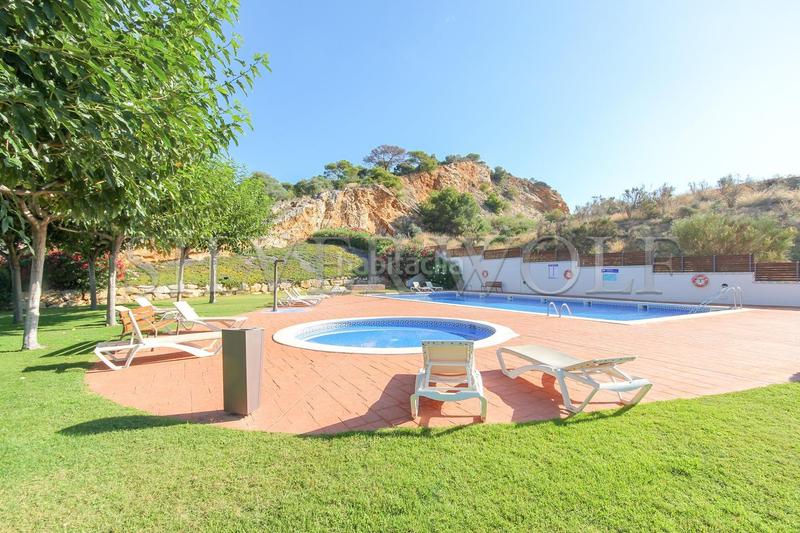 Foto ad471797-bf17-43c6-b5b2-ed8ae5074279. Towny house with heating parking pool in El Poal Castelldefels