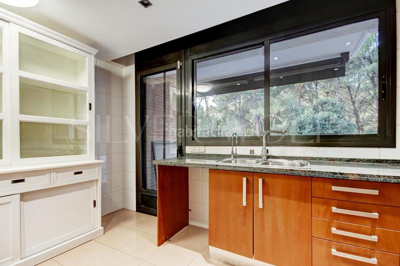 Foto bcb33280-c1a3-4db2-8072-1464b98d9169. Towny house with heating parking pool in El Poal Castelldefels