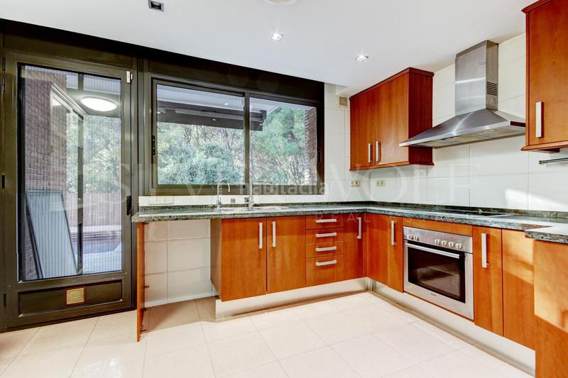 Foto e2abdd8d-31a6-4aff-a3da-650a795faad4. Towny house with heating parking pool in El Poal Castelldefels