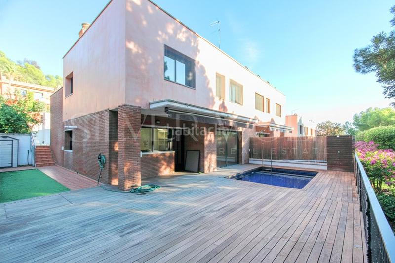 Foto aa1c17cf-1803-4d35-b5f0-98cea76763d4. Towny house with heating parking pool in les botigues de Sitges Sitges