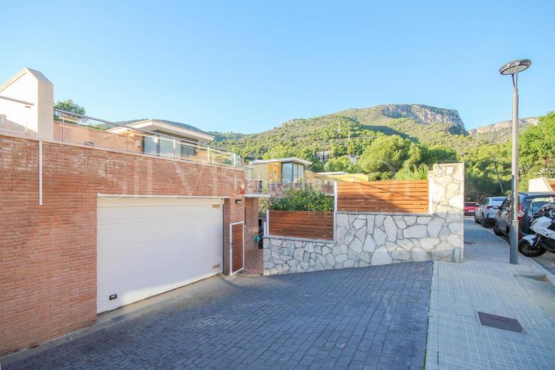 Foto f6808ee4-6733-4796-a8e4-fb04a6241960. Towny house with heating parking pool in les botigues de Sitges Sitges