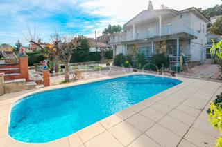 Casa  De barcelona. Calidez en montornès