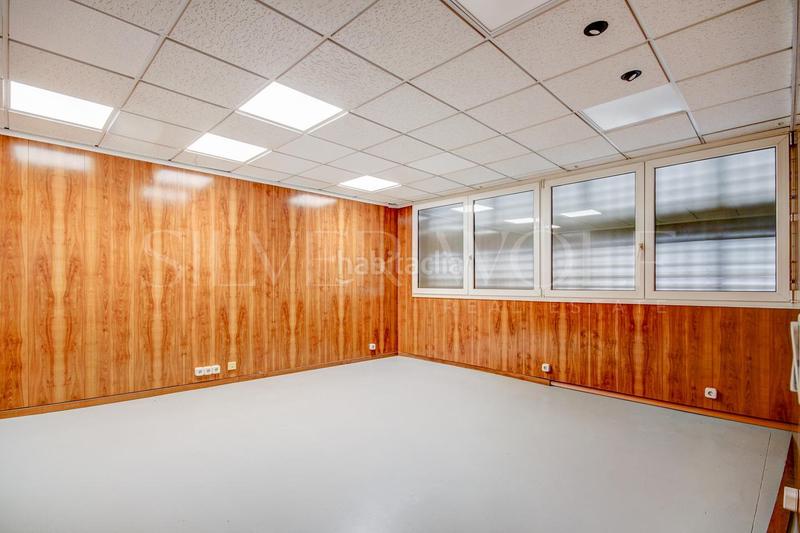 Foto 0e280867-4206-4f4d-9919-f054256d6228. Locale commerciale in Vilanova del Vallès