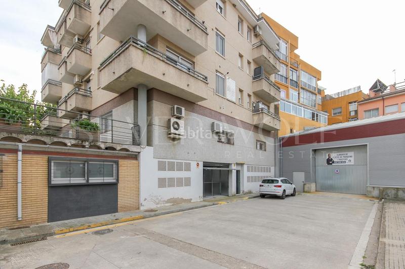 Foto 13f56b1b-e7a1-4100-a709-e139e264b109. Locale commerciale in Vilanova del Vallès