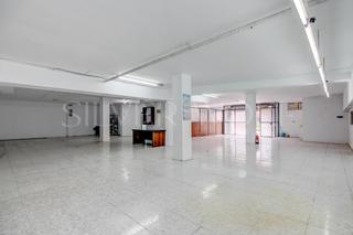 Local commercial à Del Centenari