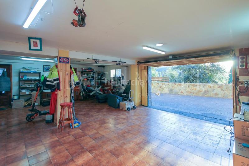 Foto 0d4fb2e2-16e9-4c15-a593-4f3ab6c99a01. Maison avec chauffage parking piscine dans Sant Fost de Campsentelles