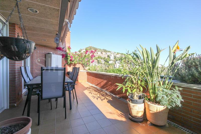 Foto 6baa25fe-34fb-478c-b6e5-3cf4215eac68. Àtic amb calefacció aparcament piscina a les botigues de Sitges Sitges