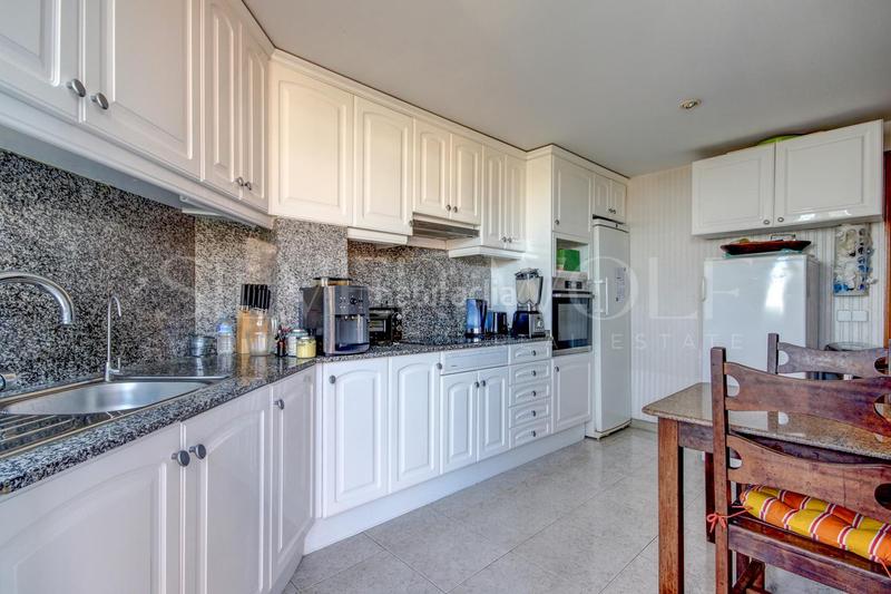 Foto 98335458-c7d8-4c85-804a-38416c41bbab. Àtic amb calefacció aparcament piscina a les botigues de Sitges Sitges