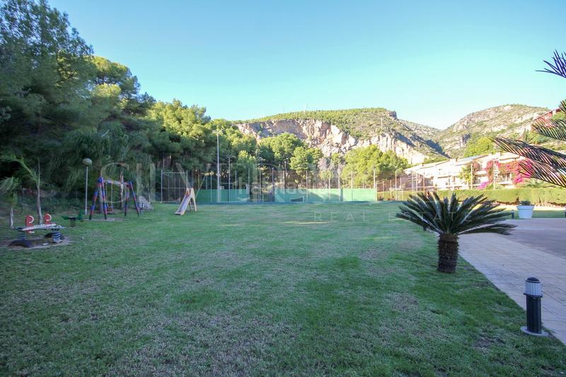 Foto a011c28c-8150-4e6a-a228-9f75eb2625f6. Àtic amb calefacció aparcament piscina a les botigues de Sitges Sitges
