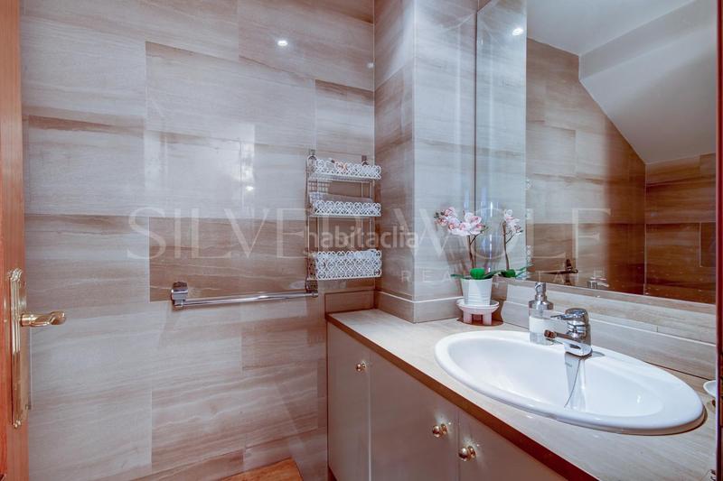 Foto af9833a0-fdd9-4684-b8cc-f0b67bd51d60. Àtic amb calefacció aparcament piscina a les botigues de Sitges Sitges