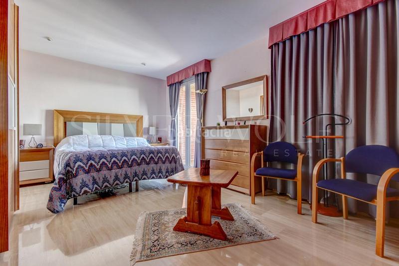 Foto cd77f015-cef0-426f-a189-2e61729ede12. Àtic amb calefacció aparcament piscina a les botigues de Sitges Sitges