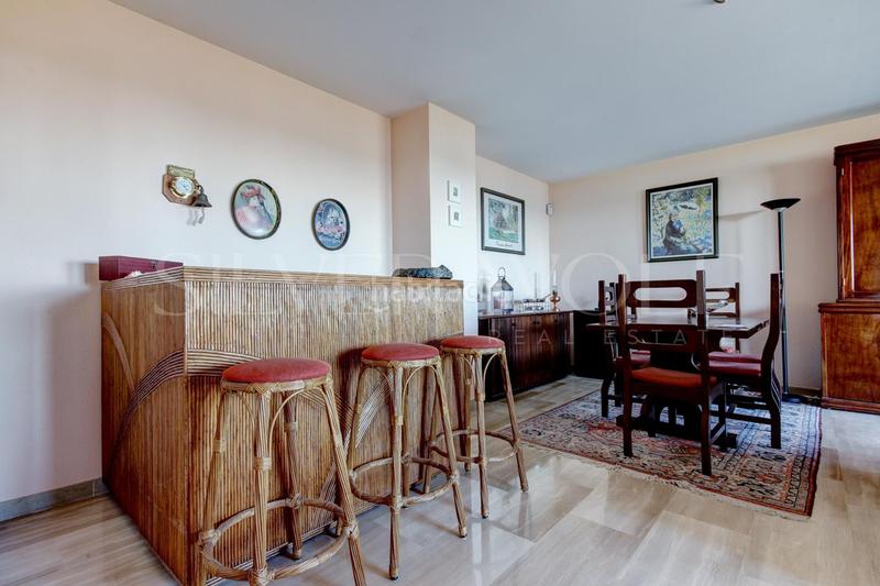 Foto d8f4b2d8-89be-4a36-b8cc-e5491cb973a5. Àtic amb calefacció aparcament piscina a les botigues de Sitges Sitges