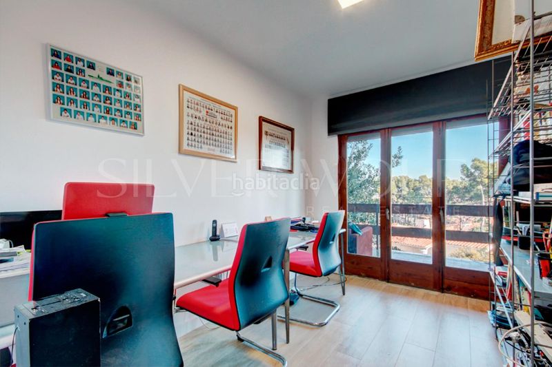 Foto 075150d0-7f2a-48fb-a261-f36dac1de3af. Casa amb calefacció aparcament piscina a Montmar Castelldefels