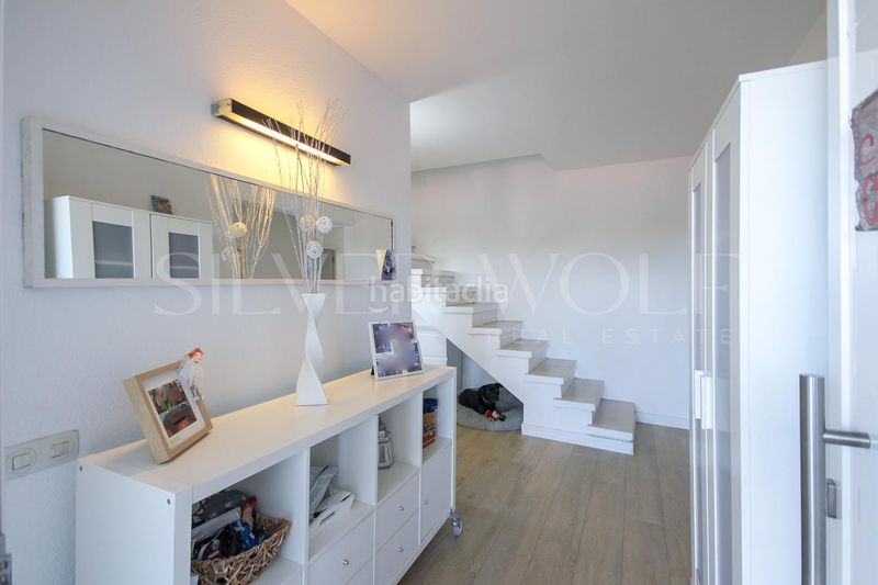 Foto 5438f105-cf03-4deb-8b18-8cb20360743d. Casa amb calefacció aparcament piscina a Montmar Castelldefels
