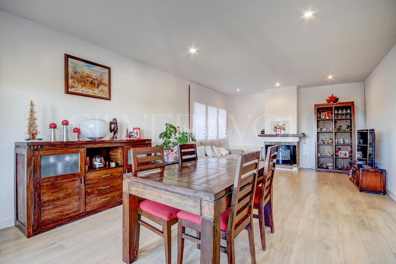 Foto 5bd1a3aa-0c37-44a5-abc3-c75be7969f22. Casa amb calefacció aparcament piscina a Montmar Castelldefels