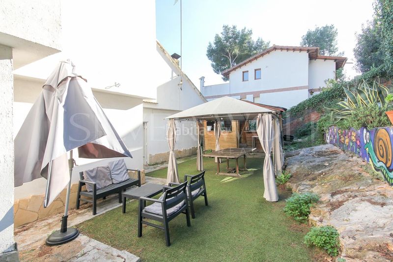 Foto bebd3619-496a-479e-b5c9-66bb550d1160. Casa amb calefacció aparcament piscina a Montmar Castelldefels