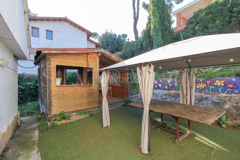 Foto ec426094-cb65-462d-adb8-a7c2347b3695. Casa amb calefacció aparcament piscina a Montmar Castelldefels