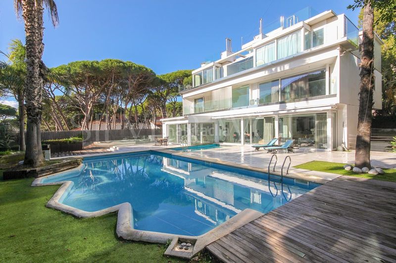 Foto 582c5d89-bab7-4d8e-a234-de17ad3048fd. Casa amb calefacció aparcament piscina a La Pineda Castelldefels