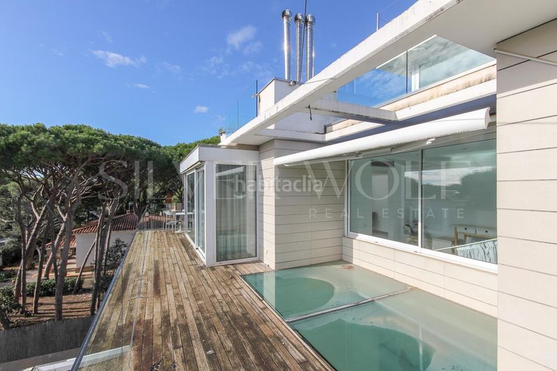Foto e4c16a42-9167-43ec-a3c5-6e2e59c61300. Casa amb calefacció aparcament piscina a La Pineda Castelldefels