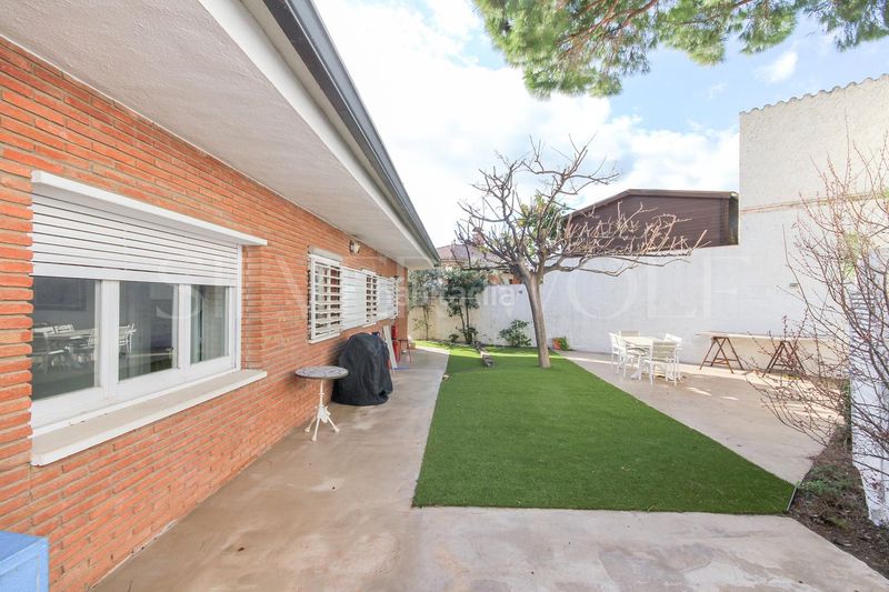 Foto 1eba96fb-caef-4eb5-bd77-5260c5c4b21e. Casa amb calefacció aparcament piscina a Torrent Ballester Viladecans