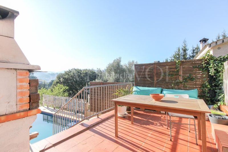 Foto 99945ee6-50e3-4139-9b1b-bd41d4381d9e. Casa amb calefacció aparcament piscina a Cervelló