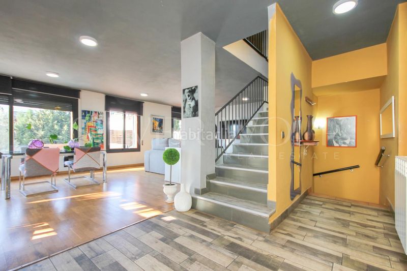 Foto 9f30eb08-23a4-41f9-bd26-c788d7aa828f. Casa amb calefacció aparcament piscina a Cervelló