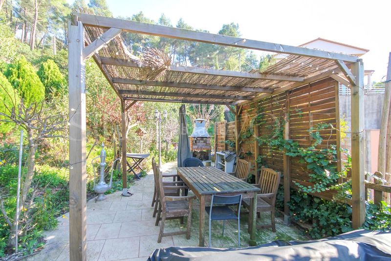 Foto a299b515-8726-4984-be7f-4dc8429937e3. Casa amb calefacció aparcament piscina a Cervelló