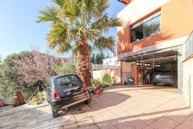 Foto ba62498f-0f77-449d-aa17-214e2b3cca49. Casa amb calefacció aparcament piscina a Cervelló