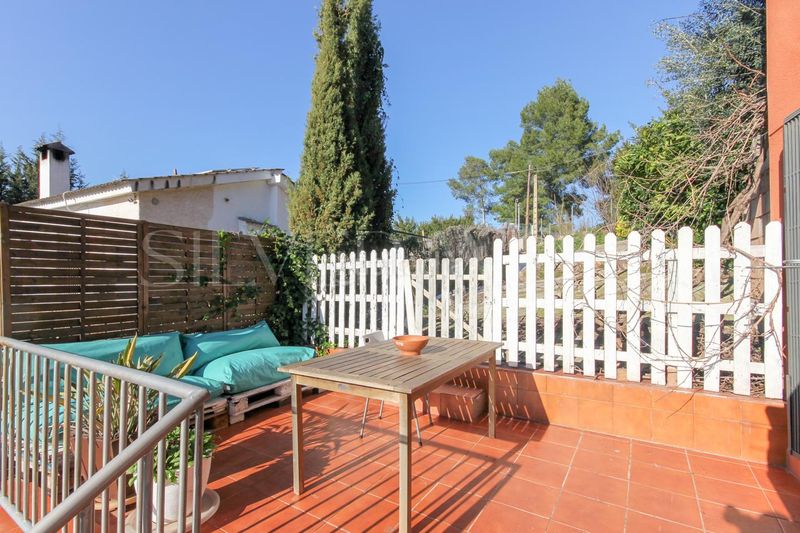 Foto c4dfeb8c-e324-414a-b99c-e96c1e072c91. Casa amb calefacció aparcament piscina a Cervelló