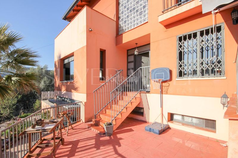 Foto d5b9186d-b870-4797-87e6-b29a9b7b2432. Casa amb calefacció aparcament piscina a Cervelló