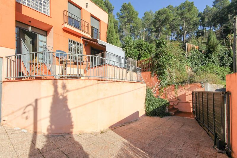 Foto db9f3641-bce2-4839-96d9-99134b5c3967. Casa amb calefacció aparcament piscina a Cervelló