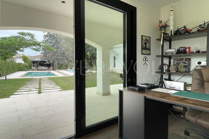 Foto 35b2cb3d-05bf-4859-8c92-2767aeee9e74. Casa amb aparcament piscina a Sentmenat