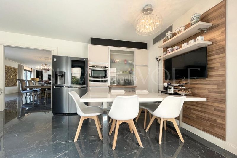 Foto f8d6896f-4555-4fa4-bd8d-5b1a315e8506. Casa amb aparcament piscina a Sentmenat