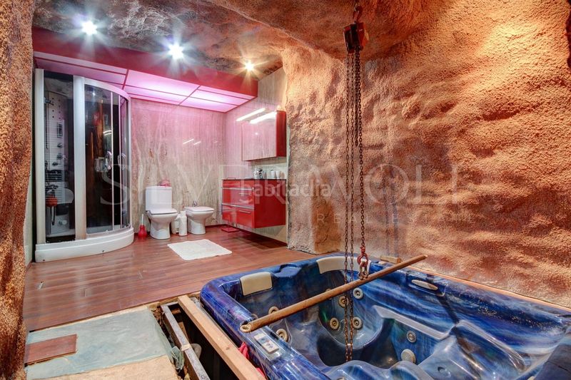 Foto 1e76af38-3750-4d64-ab7e-004c9bceb96c. Casa amb calefacció aparcament piscina a Cervelló