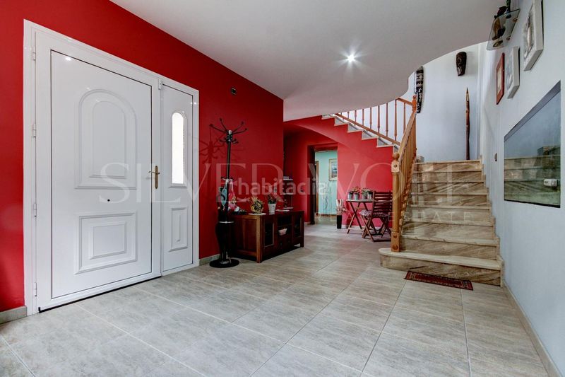 Foto 21c7698c-e5f4-4b8b-b9f0-3000c7f97e3d. Casa amb calefacció aparcament piscina a Cervelló