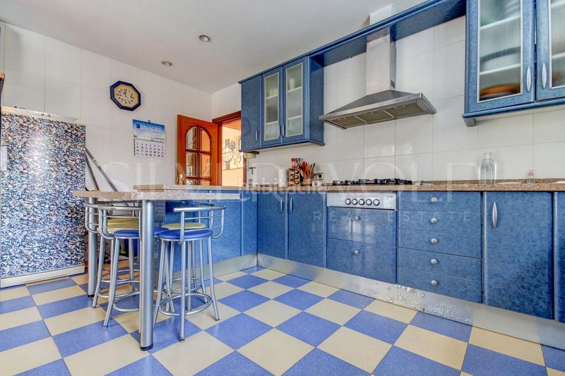 Foto 23db974d-f5b4-4a6c-be4d-08fc7adbaff0. Casa amb calefacció aparcament piscina a Cervelló