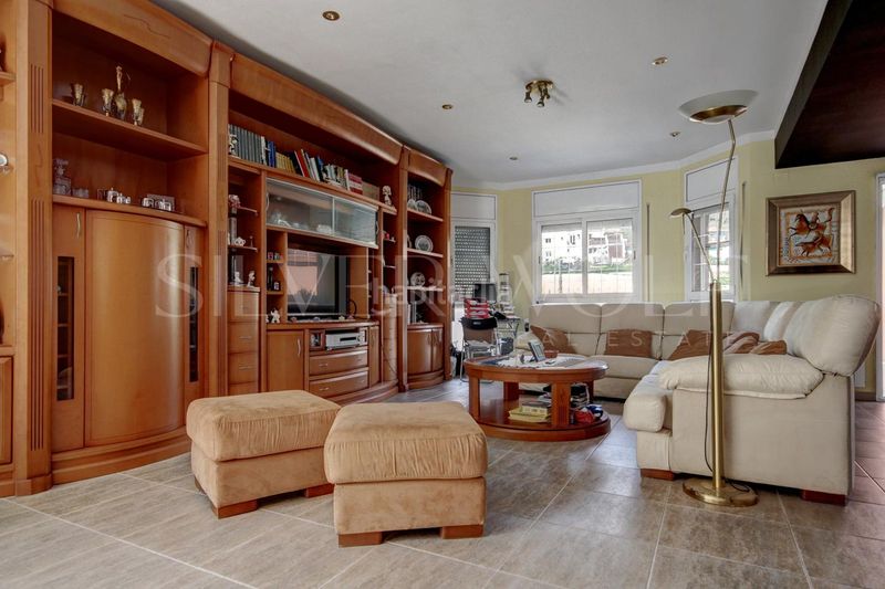 Foto 69462034-0ea6-49a0-9f57-8938b946b0ee. Casa amb calefacció aparcament piscina a Cervelló