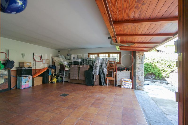 Foto 65718203-3f12-4e73-a62c-ca583a1c1b57. Casa sofisticada y funcional en Pallejà