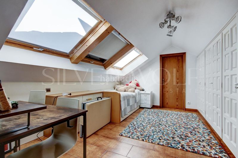 Foto 6ce6e149-c165-4d9b-9f10-742328a22ee6. Casa sofisticada y funcional en Pallejà