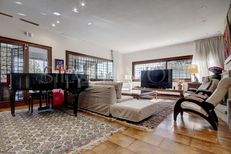 Foto a986ac85-b93f-4b00-9dbf-7f464b94e21a. Casa sofisticada y funcional en Pallejà