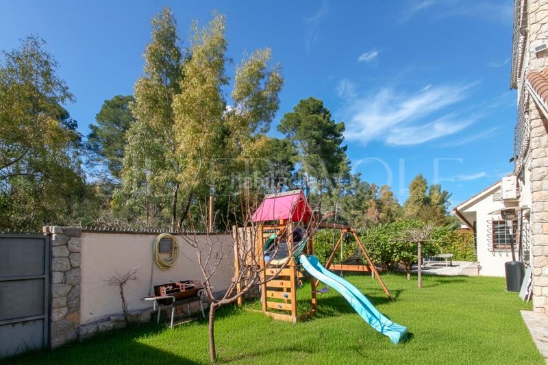 Foto f3ba51b2-24f4-4468-928c-ca042a11e609. Casa sofisticada y funcional en Pallejà